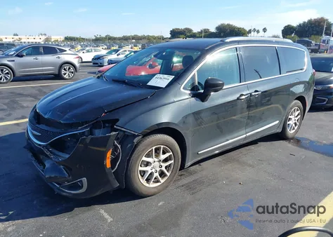 2020 Chrysler Pacifica Touring L z USA, uszkodzony, nr VIN 2C4RC1BG6LR125271